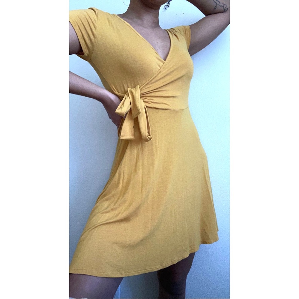 Dress - Picture 2 of 2